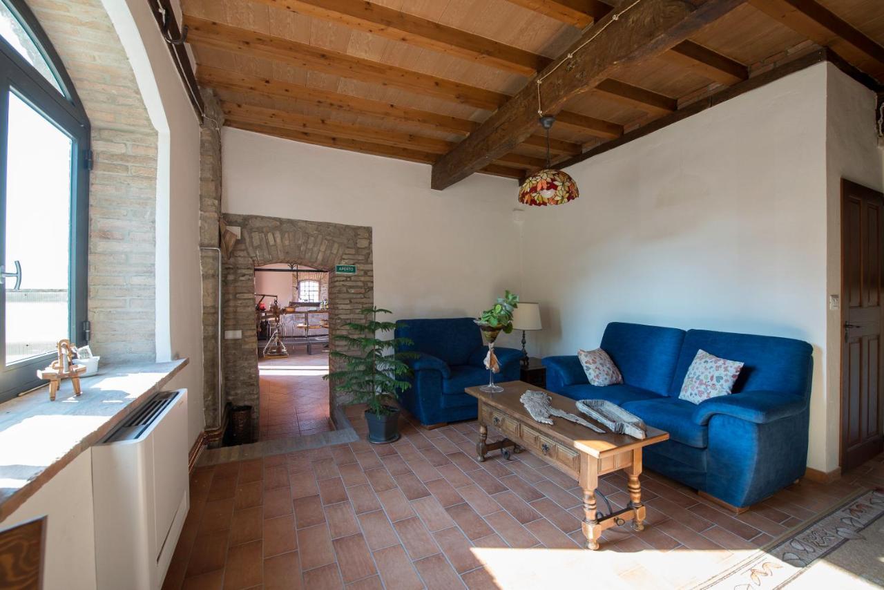 Fattoria Branciana Bed & Breakfast Rossena Exterior photo